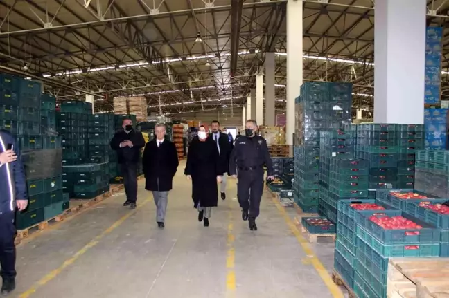 Kaymakam ve belediye başkanından stokçuluk denetimi