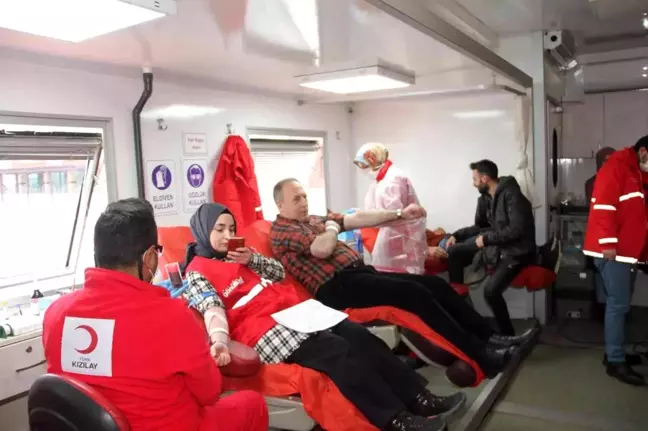 Oltu Beşeri ve Sosyal Bilimler Fakültesinden kan bağışına destek