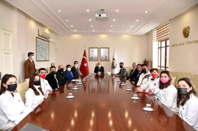 Vali Karadeniz Türkiye Şampiyonu takımı ağırladı