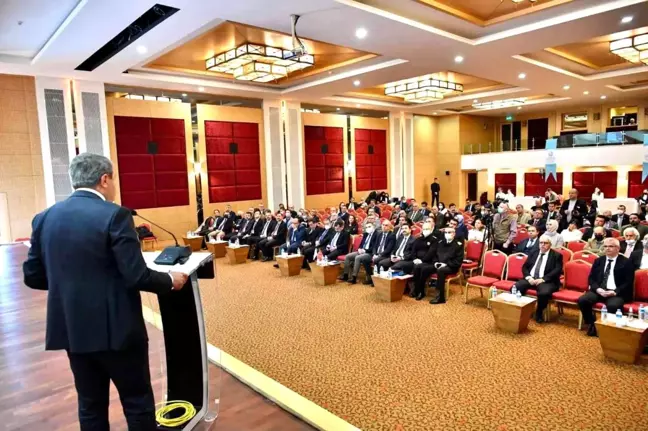 Balıkesir Valisi Hasan Şıldak'tan toplantıya katılmayan turizmcilere sitem
