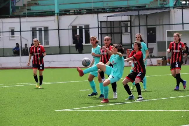 Horozkentspor, Afyon'u 8 golle geçti