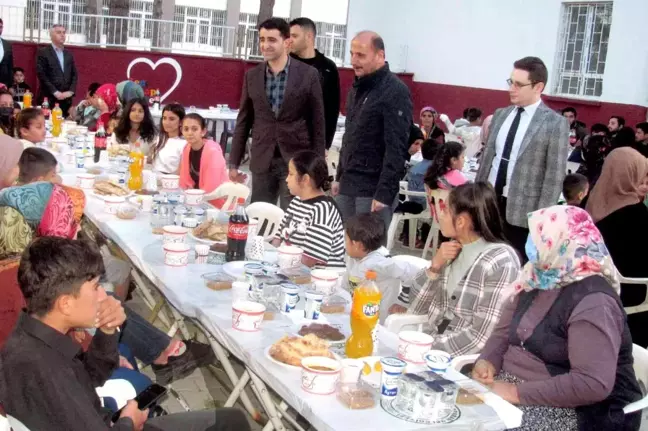 Araban'da öksüz ve yetim çocuklara iftar verildi