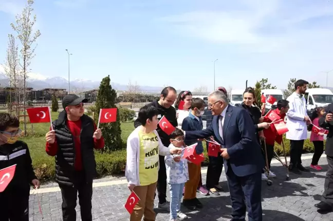 Büyükkılıç, 23 Nisan'ı 