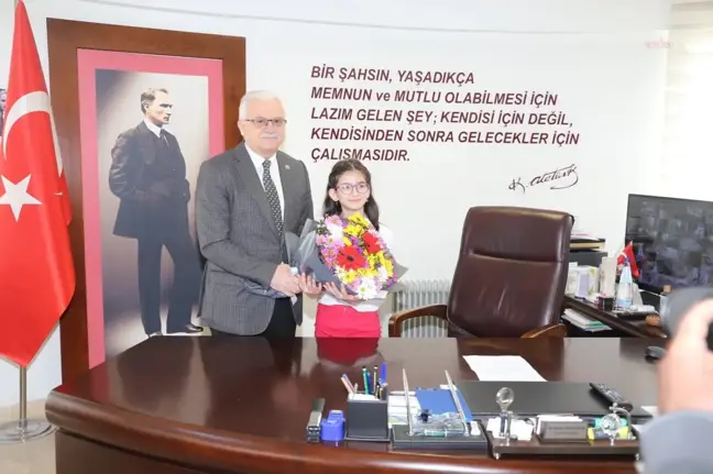Burhaniye Belediye Başkanı Deveciler, 23 Nisan'da Makamını Devretti