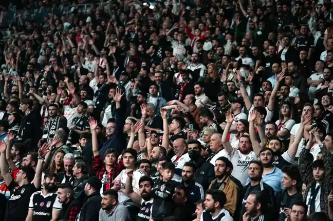 Spor Toto Süper Lig: Beşiktaş: 0 Kasımpaşa: 2 (İlk yarı)