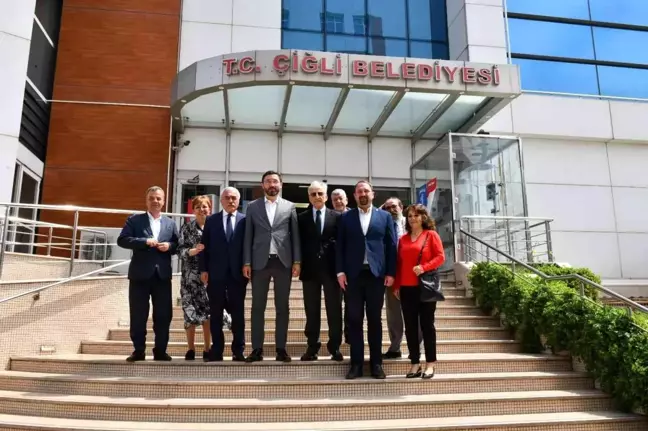 Murat Karayalçın'dan Çiğli Belediyesine bayram ziyareti