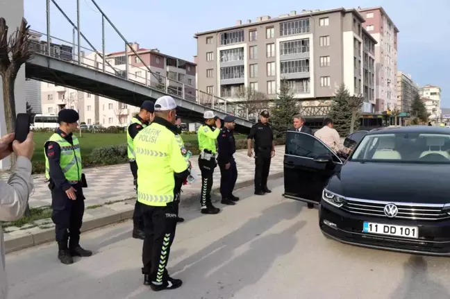 Bozüyük'te 'Bayramınız Kemerli Olsun' uygulaması yapıldı