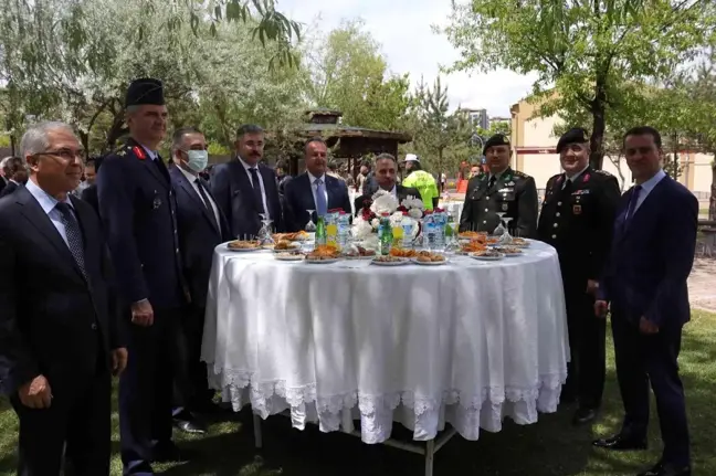 Kayseri'de protokol bayramlaştı