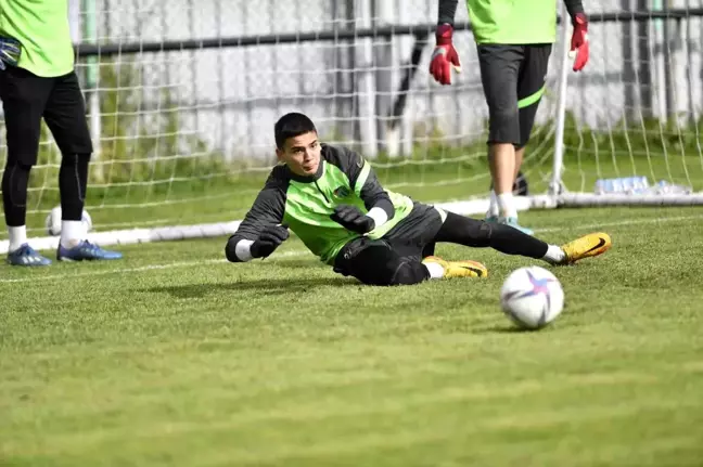 Bursaspor'da Ümraniyespor maçı hazırlıkları devam ediyor