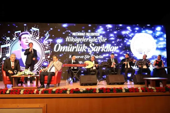 Melikgazi'de 'Hikayeleriyle Bir Ömürlük Şarkılar' programına yoğun ilgi