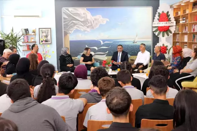 Başkan Yılmaz, liseli gençlerle söyleşi yaptı