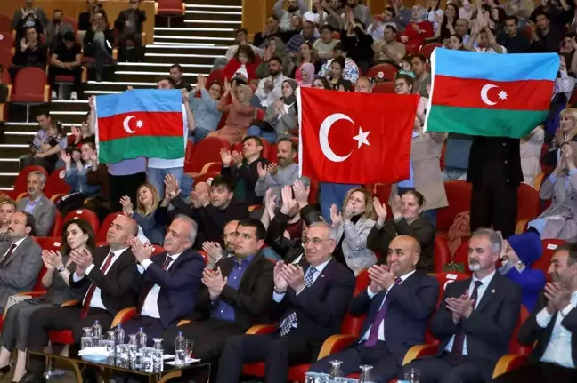 Azerbaycan'ın Bağımsızlık Günü Erzurum'da düzenlenen konserle kutlandı
