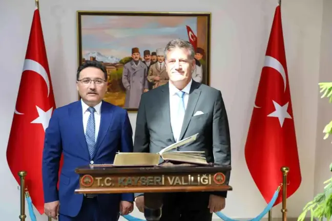 KKTC Bayındırlık ve Ulaştırma Bakanı Erhan Arıklı'dan Vali Çiçek'e ziyaret