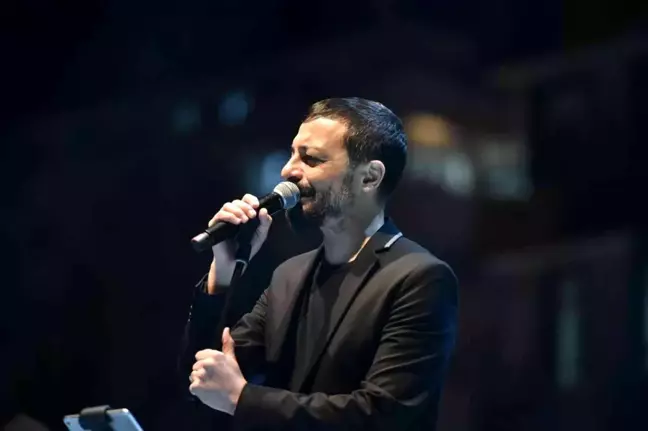 Mehmet Erdem Çorumlu hayranları ile buluştu