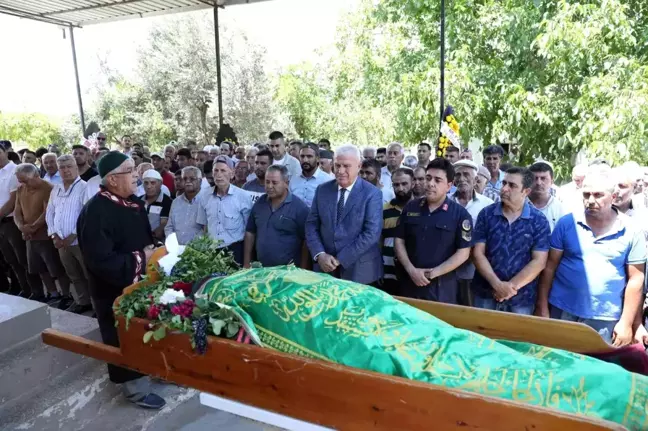 Kazada hayatını kaybeden muhtar İnanç toprağa verildi