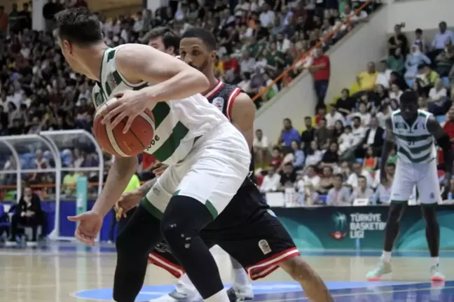 Konyaspor Basketbol final serisinde 2-1 öne geçti