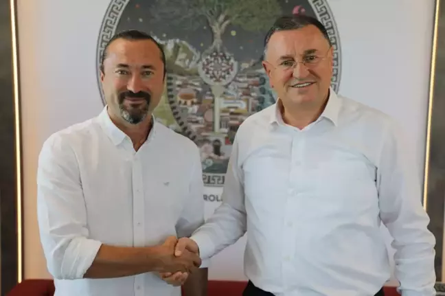 Hatayspor Kadın Futbol Takımı'nda teknik direktörlüğe Hilmi Bugüner getirildi