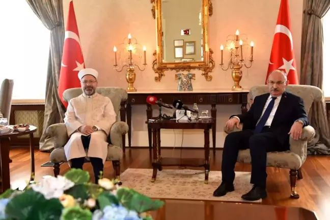 Diyanet İşleri Başkanı Erbaş, Manisa'da