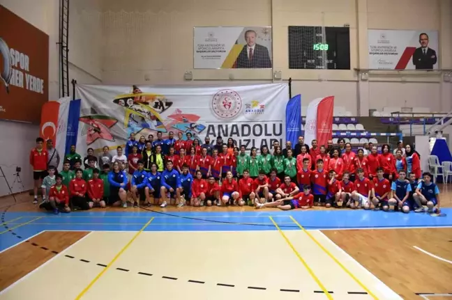 Afyonkarahisar'da ANALİG Badminton Çeyrek Final müsabakaları sona erdi