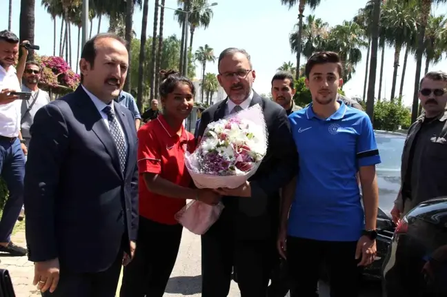Gençlik ve Spor Bakanı Kasapoğlu Mersin'de