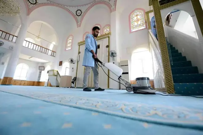 Belediye ibadethaneleri bayrama hazırlıyor