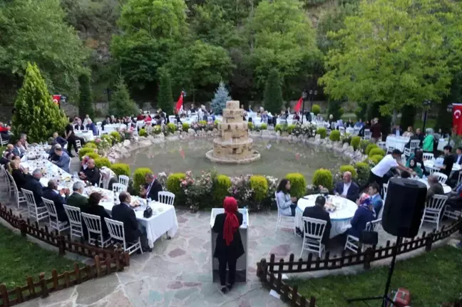 Gümüşhane'de şehit aileleri ve gaziler onuruna yemek programı düzenlendi