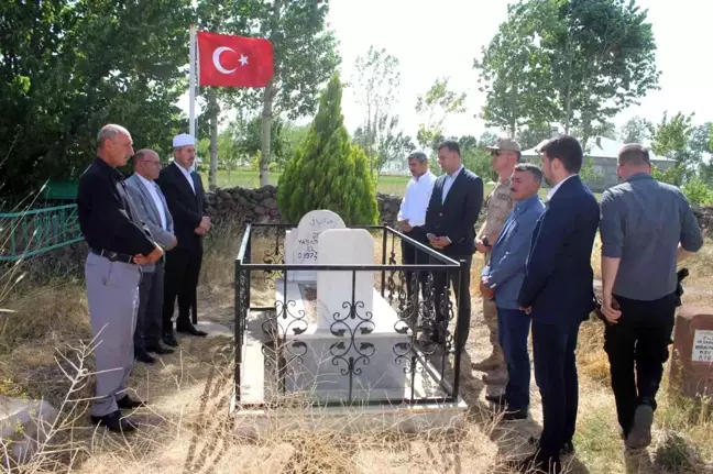 Son dakika haberleri: Muradiye'de şehit mezarları ziyaret edildi
