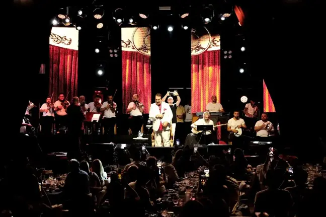Tatlıses Yalıkavak'ı inletti