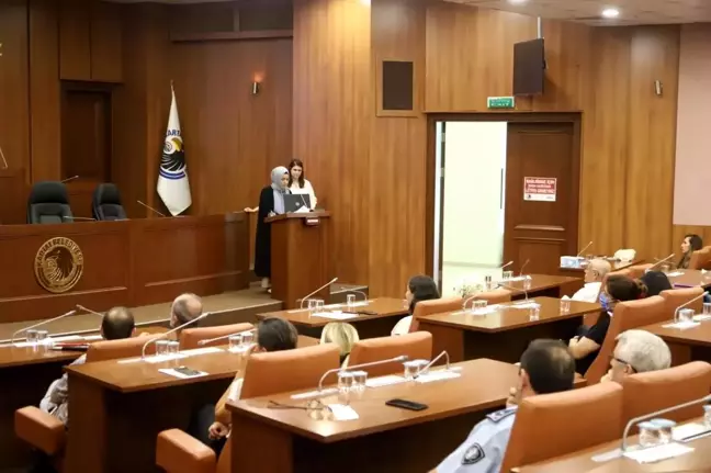 Kartal Belediyesi'nden kadına yönelik şiddetle mücadelede farkındalık eğitimi