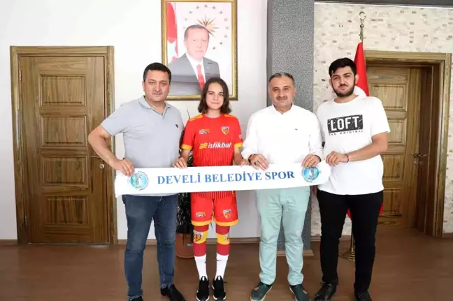 Aydın haberleri: Başarılı sporcu Ayşegül Aydın'dan Başkan Mehmet Cabbar'a ziyaret