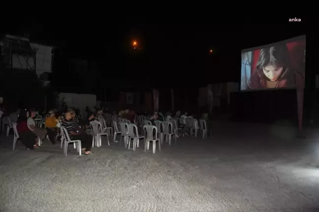 Mersin haber... Yenişehir'de Açık Havada Sinema Keyfi Devam Ediyor