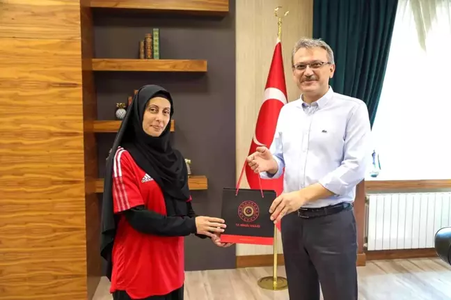 Bingöl haber... Bingöl'de bocce birincileri ödüllendirildi