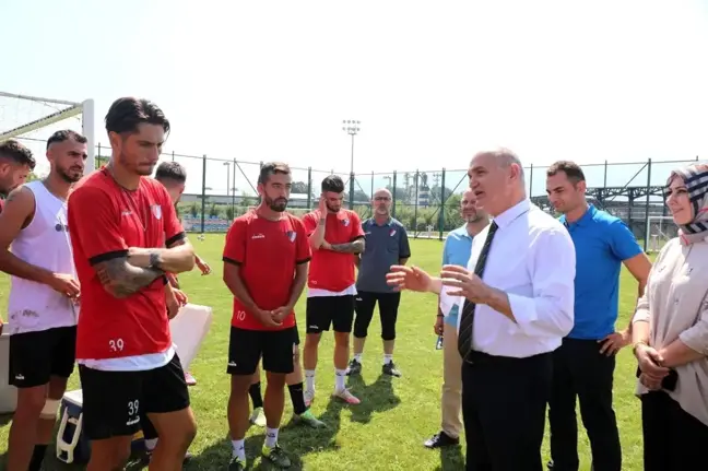 Düzce haberleri! Belediye Başkanı Özlü'den Düzcespor'a destek ziyareti