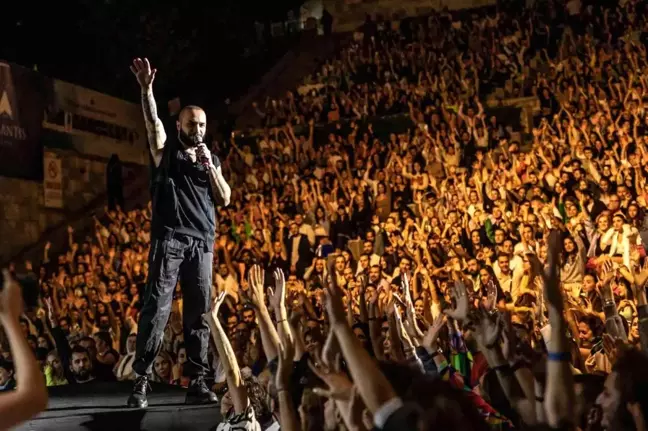 Harbiye'de Berkay'dan muhteşem performans
