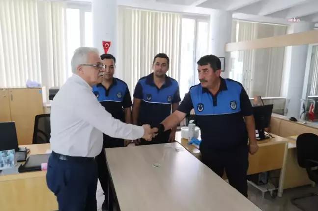 Balıkesir yerel haberi | Burhaniye Belediyesi Zabıtalarına Özel Kutlama