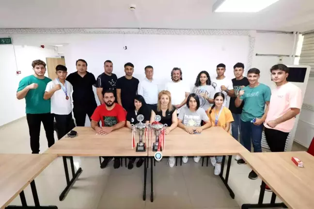 Kick boksta Adanalı 8 sporcu milli takımda