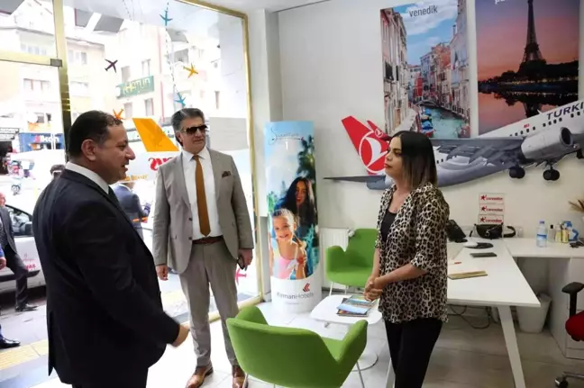 Eken, meclis üyesi adaylarıyla İstasyon Caddesinde