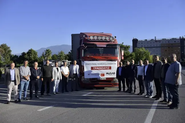 Bursa haberi! Bursa'dan Pakistan'a insani yardım malzemesi gönderildi