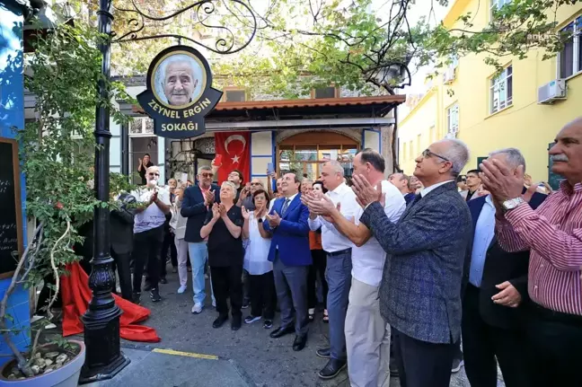 İzmir yerel haberi | Konak'ın 60 Yıllık Gevrekçisi Zeynel Ergin'in Adı Fırınının Bulunduğu Sokakta Yaşayacak