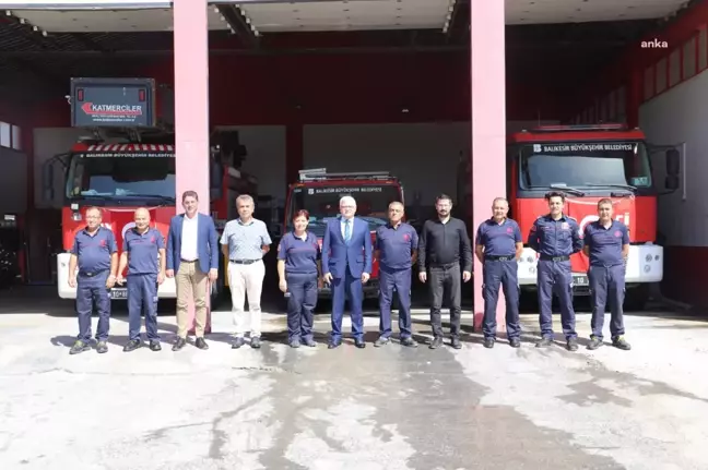 Balıkesir yerel haberi | Burhaniye Belediye Başkanı Deveciler'den İtfaiyecilere Ziyaret