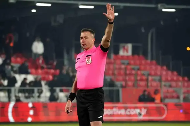Kayserispor Kasımpaşa maçını Hüseyin Göçek yönetecek
