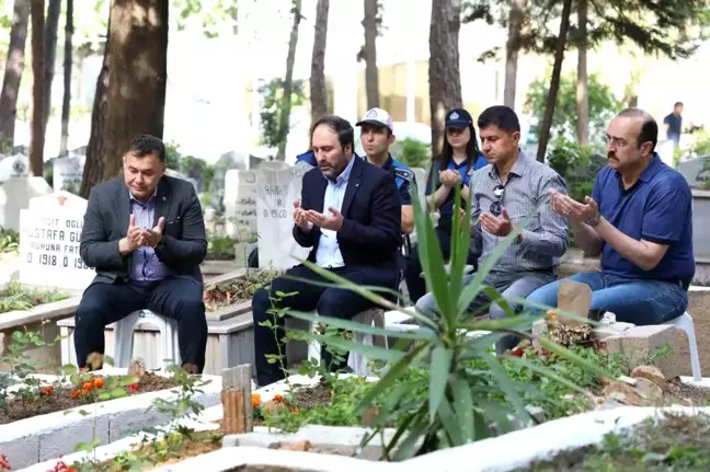 Alanya Belediyesi Ramazan Bayramı'nda 62 bin 500 çiçek dağıtacak