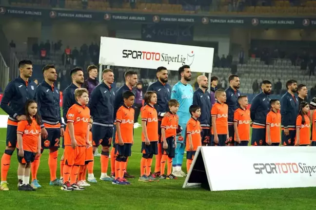 Başakşehir'de kadroda 2 değişiklik