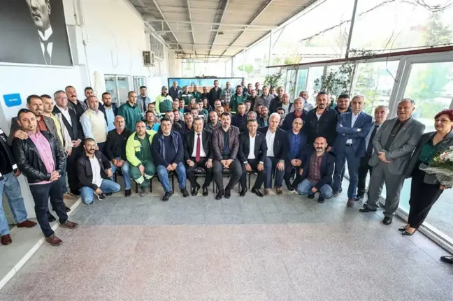 Başkan Batur, Belediye İşçileriyle Bayramlaştı