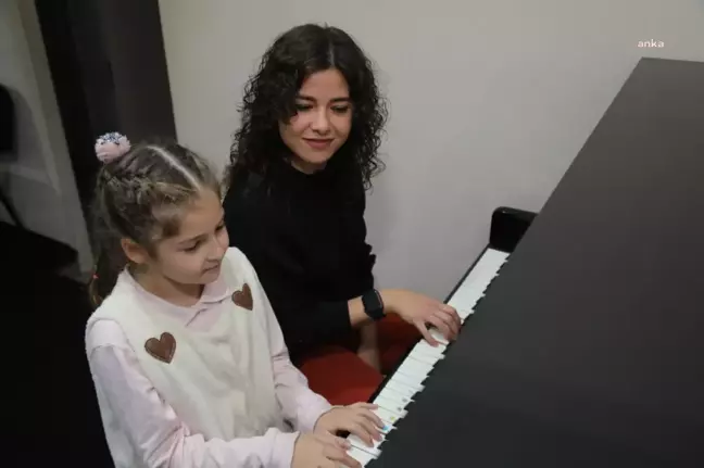 Bayraklı Belediye Başkanı Sandal: