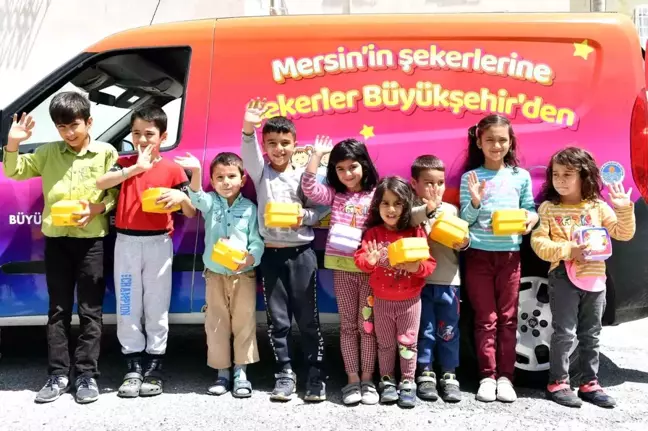 Mersin'de çocuklara 60 bin beslenme kutusu dağıtıldı