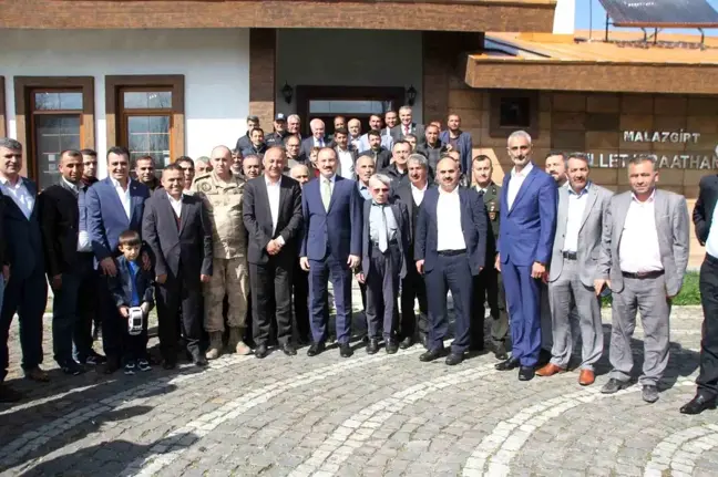 Malazgirt'te bayramlaşma töreni yapıldı