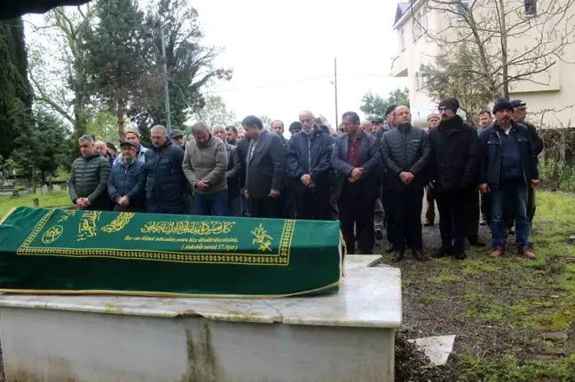 Eğitime bağışlanan kadavra 4 yıl sonra toprağa verildi