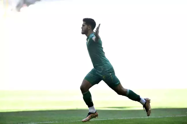 TFF 2. Lig: Bursaspor: 4 Arnavutköy Belediyespor: 1