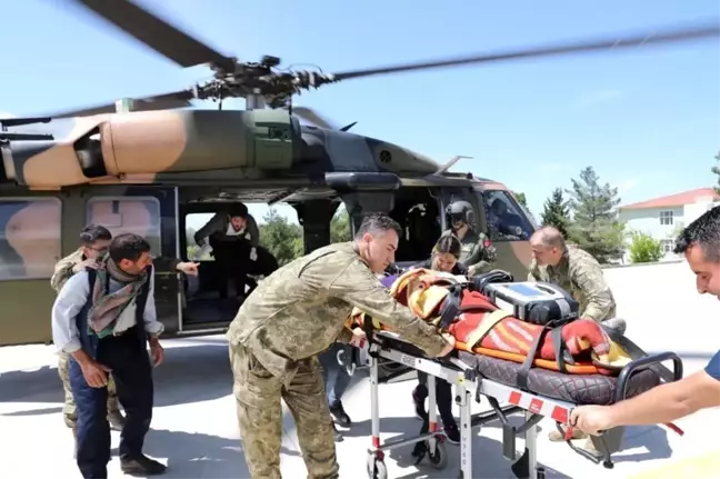 Şırnak'ta kalp krizi geçiren vatandaş askeri helikopterle hastaneye sevk edildi